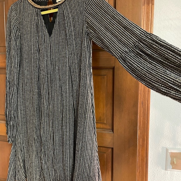 Alterd State black and white long sleeve tunic - Picture 3 of 4